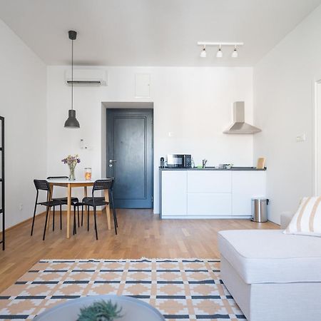 Wally Apartments By Flat White - With Elevator 자그레브 외부 사진
